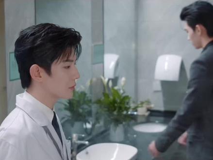 心疼我们游主任…被狗皮膏药缠上😭