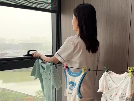五一带娃住酒店的还是尽量自己带个晾衣绳~晾个宝宝的口水巾和贴身衣物就安心多了#晾衣绳 #住酒店必备 #旅行必备神器 #出门必备 #五一去哪儿