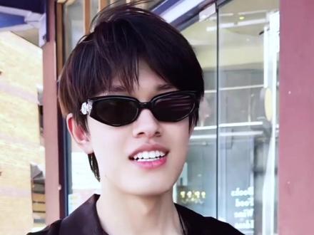 没人告诉他 他扭捏的很明显吗#极皓 #张极苏新皓