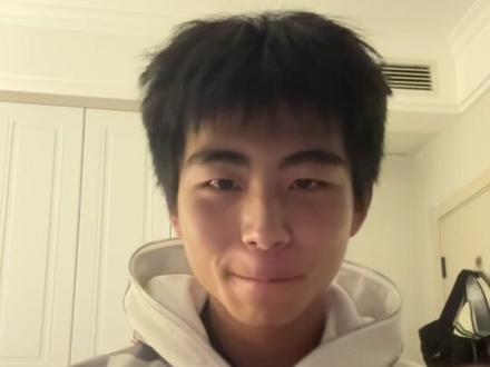 Baby~我们出现在大银幕~#害羞 #卖萌