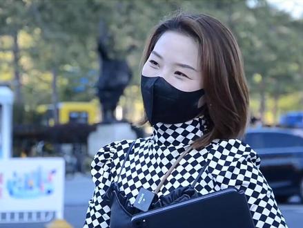 我天,原来律师助理不是“律师的助理”!这入职的门槛感觉我也可以#律师 #律师助理 #街访 @抖音小助手