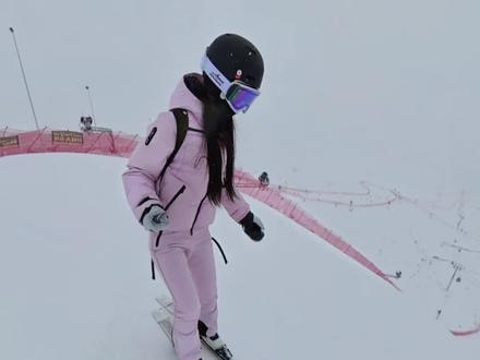 真女人 滑向光#向光道来了一个铲雪机 #双板滑雪 #双板女孩