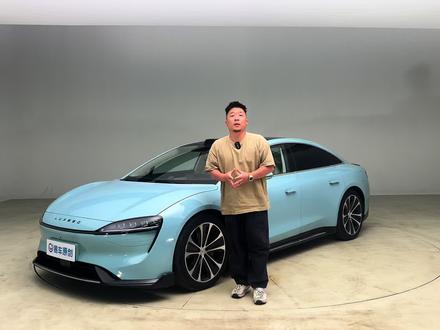 智界新S7所有黑科技,2分钟带你看完!
