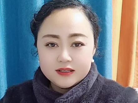 你真的会磕头吗?千万别觉得磕头是双膝一弯,脑袋一低这么简单,这里面可有大学问!!这头磕下去,接住的是千年的规矩,更是自己的本分。快来一起了解吧!!#传统文化#白事礼仪#原创视频#涨知识