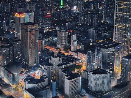 成都距离国家化大都市还有多远? 成都”十五五规划“来了,划重点——成都未来要成为具有全球影响力与美誉度的国际化大都市!#成都 #城市发展 #十五五规划 #新一线城市