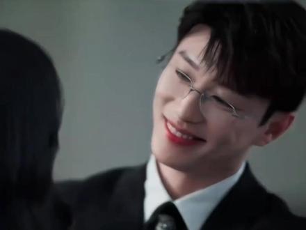 原著里的男二裴轸,又争又抢还有吻戏啊(1.36素材来源:@HamText9) #轧戏 #卢昱晓 #代旭 #裴轸 #胡羞