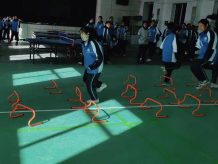 九年级(16)班的体育课
固原三中#体育精神