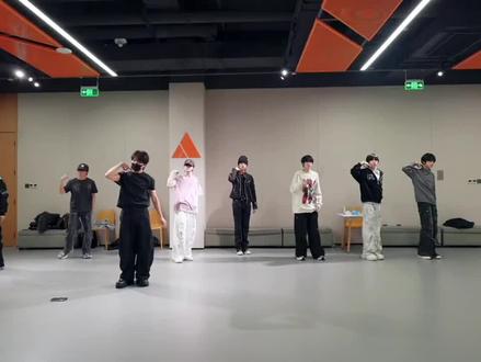 橹穆 来咯来咯来咯!!!#TF家族新音纪录片 #橹穆#穆祉丞#王橹杰