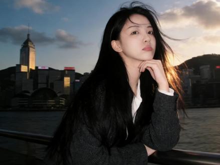 假装我在维多利亚港,你在哪?维多利亚港写真ai指令制作教程来了 #豆包ai #豆包P图已经nextlevel了#维多利亚港#维多利亚港夜景#豆包爆改真有两下子 氛围感写真