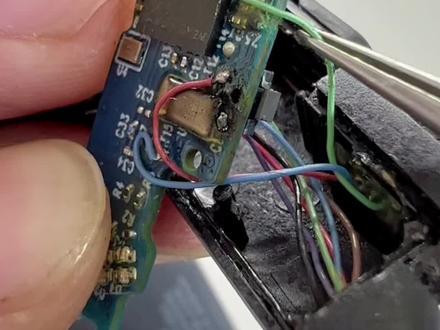 韶音骨传导耳机as800不开机维修破个洞#郑州 #骨传导耳机 #as800 #韶音运动耳机