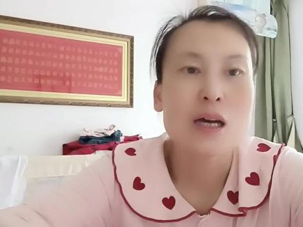 水银体温计很难甩下去,今天教一个好方法,放袜子里再甩真轻松#生活小妙招 #水银体温计 #我要做爆款