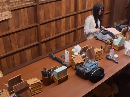 万人迷or顾人怨?单身即地狱第五季两大女神解析 💓万人迷or顾人怨?单身即地狱第五季两大女神解析|崔美娜秀vs.金高恩|到底有没有剧本?Single's Inferno S5
💓超热门恋综回归!第五季两大女神解析!
💓谁是万人迷,谁是顾人怨?
💓崔美娜秀vs.金高恩!为什么一个受欢迎一个被讨厌?新影片一次告诉你!
这齣恋爱实境秀之所以可以连做五季还这么受到瞩目,不仅因为有满满的青春肉体与酒池肉林;还有主持人的犀利注解,每一季的精心选角更是充满心机:不管是充满反差的参赛者背景,或是搅乱一池春水的『海王海后』的表现,都让观众象是在看一部素人脱稿演出的精彩好戏一样!
对于熟悉《单身即地狱》的观众来说,虽然知道每一季都会有最受异性欢迎的万人迷,但这次很特别的是,居然出现了万人迷急转直下变成讨厌鬼;还有一开始印象不怎样,后来却越看越讨喜的参赛者。所以接下来,我们会来解析这次扛起收视率的两大亮点:崔美娜秀与金高恩喔!