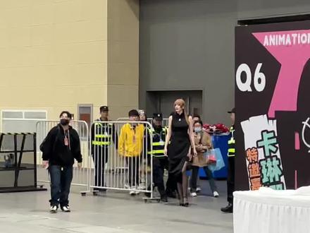 进场的几步踩在了我的心尖上🥹#卡琳娜和揉西 #卡琳娜 #ad02