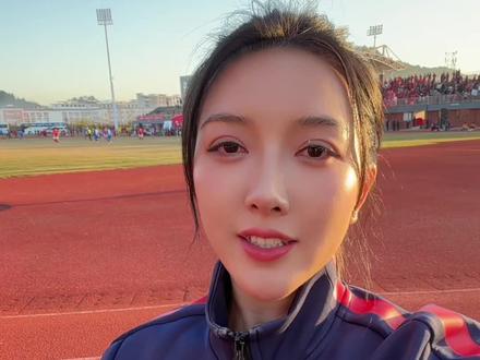 无关胜负,唯有赤诚!内蒙古通辽与江西宜春的千里之约,“来日方长,绿茵不散,我们再赴酣畅之约!”
#足球 #足球的魅力