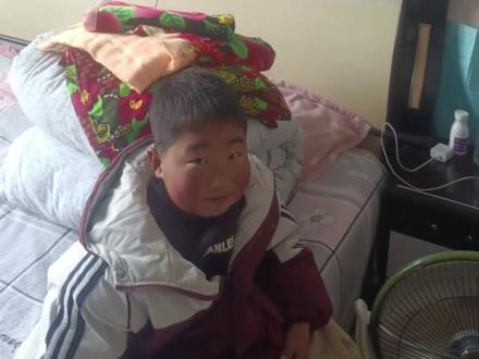 #记录成长过程 孩子说困让人担心还好没事。父子对话#可爱的孩子 #幽默#抖音小助手