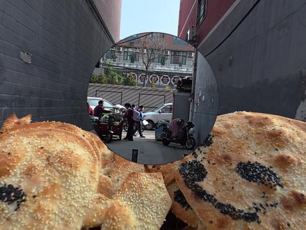 卖个烧饼舌头差点打结了! #我的刀盾 #青年创作者成长计划 #抽象