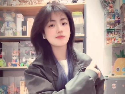 不敢回看 左顾右盼不自然的暗自喜欢 #dou上热门 #小半#变装 #猫猫摇 @抖音小助手 @DOU+上热门