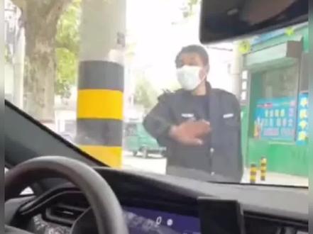 特斯拉车主被拒停车场,原因竟然是?车主表示无辜!#特斯拉 #搞笑 #广东dou知道