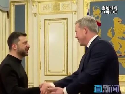 据环球网援引英国《每日电讯报》当地时间11月20日披露,美俄官员近期通过密谈起草一项旨在结束俄乌冲突的“28点”新计划。根据该计划,俄罗斯将摆脱西方制裁,重新加入七国集团(G7),并收回其大部分被冻结资产。#乌克兰 #美国 #泽连斯基 #特朗普 #俄乌局势