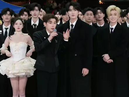 受不了啦,小闪电们……哎呀!!!#冒烟儿啦冒烟儿啦#屋顶着火@A-以太⚡️ @龙浩天男团·银河系A(团队招优)PGY