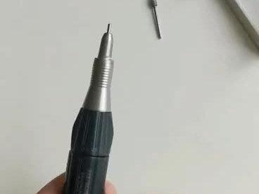 这是一个90型打磨机的手柄更换磨头的教程,欢迎大家收藏加购哦#义齿加工 #牙科打磨机 #口腔器械