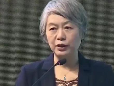 孩子谁抚养就和谁亲#教育 #育儿 #涨知识 #李玫瑾教授经典语录 #家庭教育 #父母课堂 #国学智慧 #家庭 @DOU+小助手 @DOU+上热门