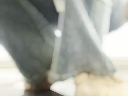 你管我乖不乖 长得乖就行了.#摸腿蹲起变装#红衣学姐