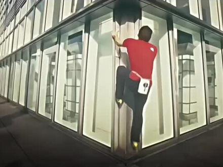 传奇攀岩大师徒手挑战台北101大楼@DOU+小助手