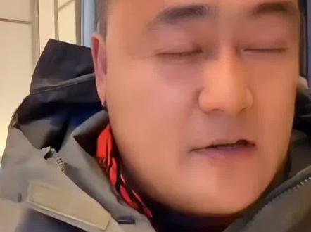 老六荒野灰熊泪洒直播间,所有的荒野策划活动被全部叫停,大熊不想下面的兄弟就这样散去,大家有何策划活动想法,留言,#老六荒野#荒野活动被叫停@老六荒野灰熊(七星山·骆驼杯)