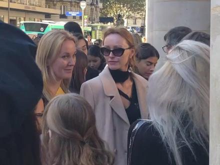 法国又一次走在了世界前列#法国 #女性 #女性力量