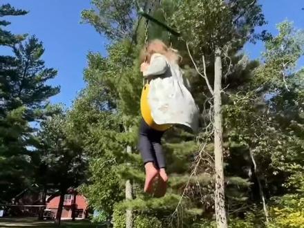 有趣的外国大叔脑洞大开,手工打造有趣的大型玩具 #亲子 #老爸带娃 #外国人真会玩 #解压