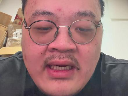 真的不要在闹大了收手吧 到时候找个时间直播号说一下@文弱书生方弟 外人一直在看笑话,扯进来的人越来越多,卫淦要自爆,健美圈还玩不玩啊,非要整的所有人互踩吗?谁是干净的?@卫淦🌊 @古典_主义 @李诚明IFBB PRO 都是误会给阿诺一个面子吧