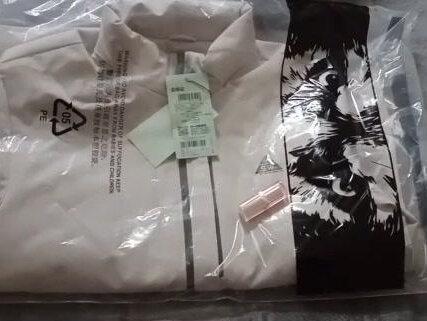 这是谁买的快递名字,地址,手机号是我本人的,可我不知道对方是谁?谁买的快递啊?写我的名字,地址号码