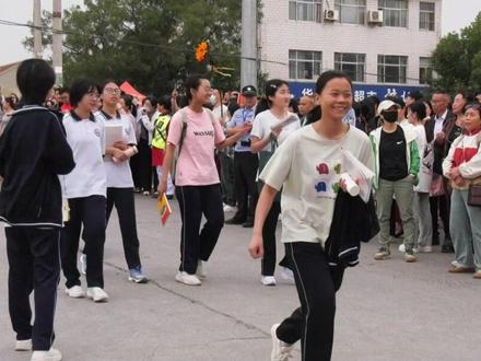 今年我县7000多名考生参加高考#汤阴新闻 作者:新安 责编:焦增辉 校审:郭天凯