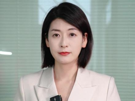 湖北高三语文试卷被指出现“伪唐诗”,当地命题部门回应:该诗源自一位研究生导师的讲课稿,模仿了唐诗风格。这是对唐诗与历史的不尊重,是对知识的误导,更是误人子弟。#伪唐诗 #湖北 #高考