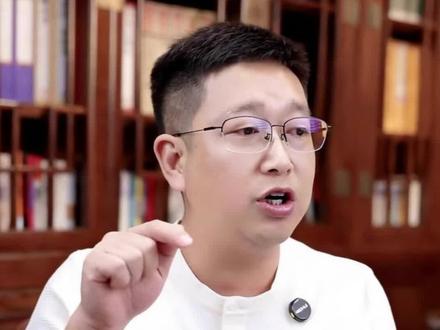 第四次工业革命已经到来!AI应用看中国!千问APP问世的战略意义、AI应用的投资逻辑和未来发展趋势!#源哥言商 #千问 #AI #中美博弈 #第四次工业革命