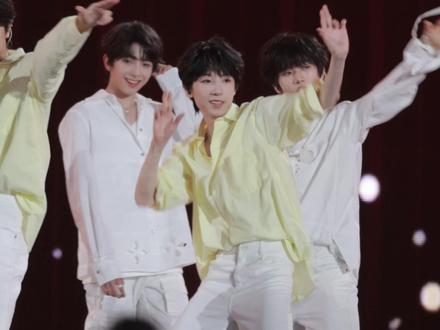 《On》随舞也是如此之帅吧 #杨博文 #新音 #tf家族新年音乐会 #tf四代 #ON