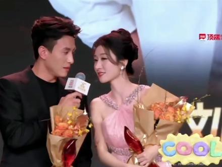 老刘你咋这么搞笑,不怪格格说你私下就是一个大男孩儿。#王格格 #刘萧旭 #搜狐时尚盛典 #好朋友是生活的解药