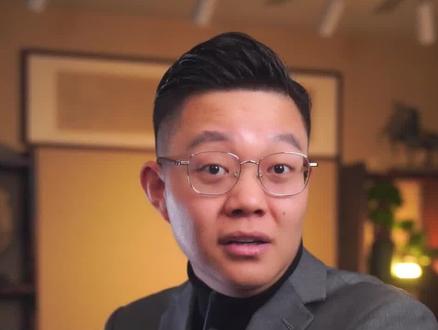 佩戴手镯有什么要注意的吗??你们一般手镯都是戴哪只手呢!!#佩戴手镯 #黄金首饰 #珠宝首饰 @DOU+小助手 @抖音小助手