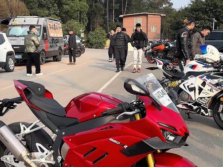 国产内燃机的魅力,总有一款是你喜欢的! #内燃机的魅力 #机车 #科普 #张雪820rr