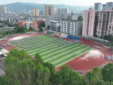 【育见·星光教师】天柱县第三中学教师龙章圣——初心铸就师魂 爱心躬耕教育。#贵州天柱 #教师节 #致敬师者 #老师您辛苦了 #e柱力