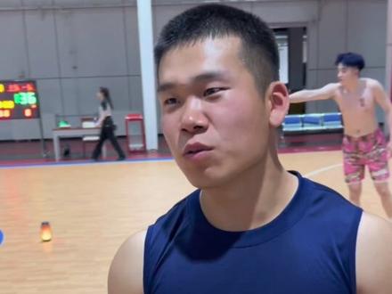 帮你找到球队新成员了!@李翰侨 #为热爱上场 #三大项