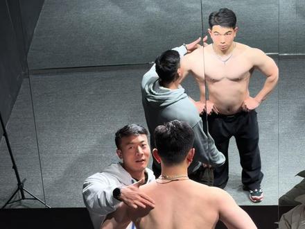 #健体徐霞客 #肌肉不对称调整 有干货明天出发广州。@Sz. @ZERO TO HERO旗舰店 @MonsterGuardians @winkstar运动健身旗舰店 @唯一的阿伦 @凯石体育销售部-李刚 @龙🐉的摄影师📷