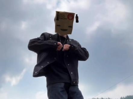 别告诉我妈 #秦文玚 #白菜对我笑 #意外 #白菜对我笑舞蹈挑战#原创