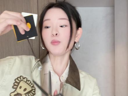 超级有质感的巴恩风夹克自带小设计~完全不会跟别人撞款! #打卡一个新look #穿搭技巧 #穿搭分享 #春日搭配 #黄子弘凡