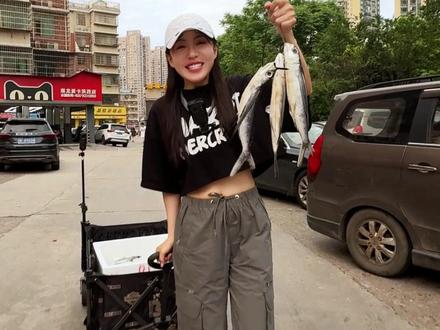 南海钓的“飞鱼”,在长沙的菜市场能卖多少钱? #瓜子二手车