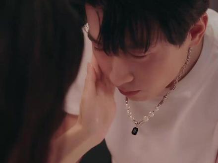 #世界男女比例失衡,我成了香饽饽