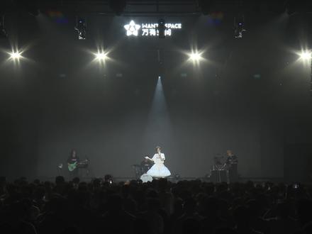 陈洁丽深圳演唱会燃爆啦!!!现场直拍! #陈洁丽 #童年女神 火力全开~3月28日成都站#陈洁丽演唱会 #动漫OST女王 3.28不见不散@陈洁丽(南京/成都/北京演唱会巡演) @陈洁丽FM(南京/成都/北京演唱会巡演)