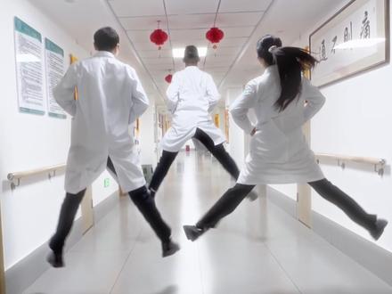 窝要验牌(法式口音) #我要验牌演绎挑战 #我要验牌 #给我擦皮鞋 #红底鞋变装转场挑战#转场