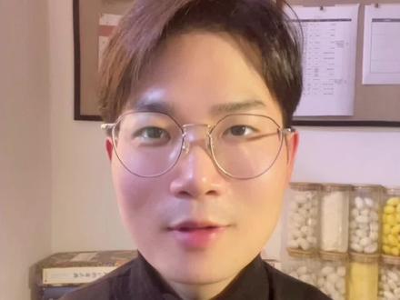 新买的羽绒被、羽绒服填充物有异味怎么办。
专业家纺设计师给你支招啦~🌟🌟🌟
#羽绒被怎么选
#家纺床上用品
#避坑指南
#生活小妙招
#白鸭绒
@抖音小助手
@抖+小助手
@抖加上热门